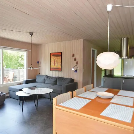 2 Bedroom Beautiful In *